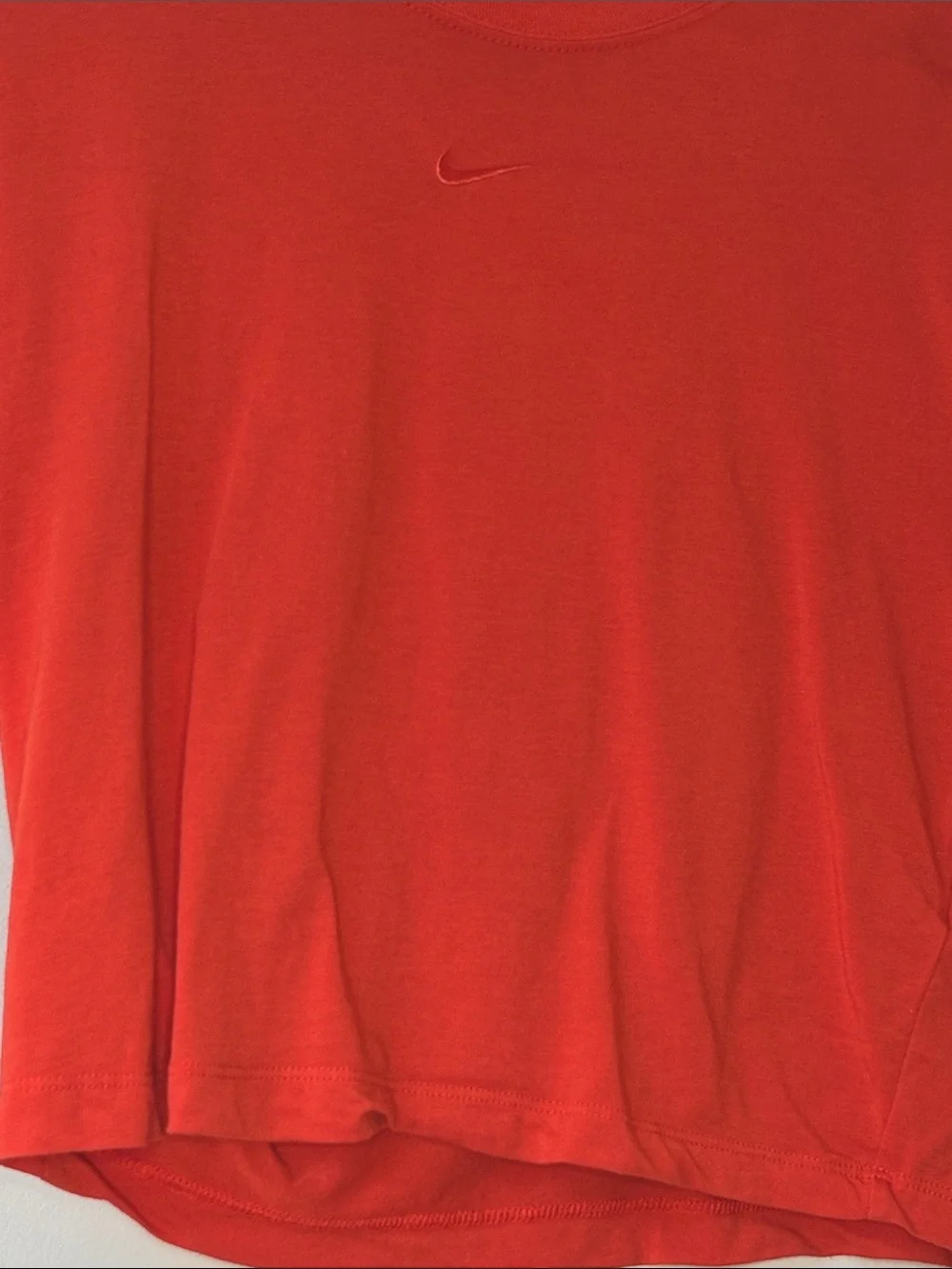 Nike Women's Red Cropped Tee (I'm small) fits perfect - Picture 2 of 4